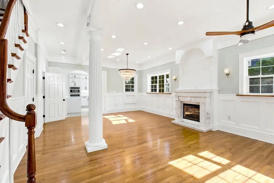 10 Washington Park #1RIGHT, Newton, MA 02460 - #3