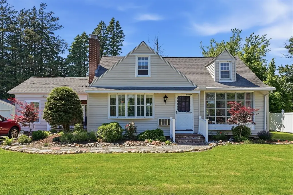 375 River Rd, Agawam, MA 01001 - #1