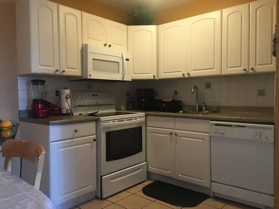 79 Nicholas Road #H, Framingham, MA 01701 - #3