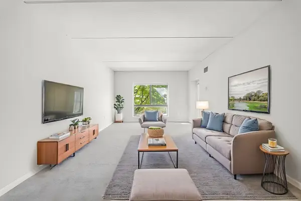 14 Heron St #208, Boston, MA 02132