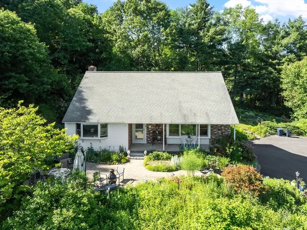 33 Taft Rd, Sterling, MA 01564
