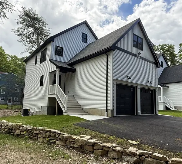 24 Cooper Rd, Webster, MA 01570