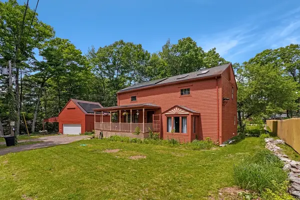 4 Birch Ln, Leicester, MA 01524