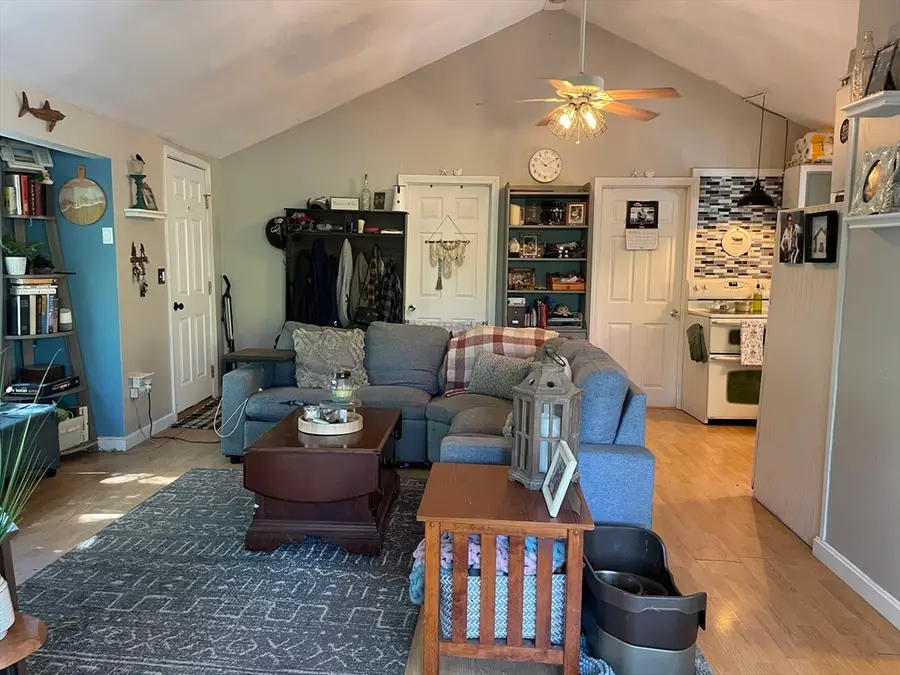 8 Jocelyn Ave, Plymouth, MA 02360 - #3