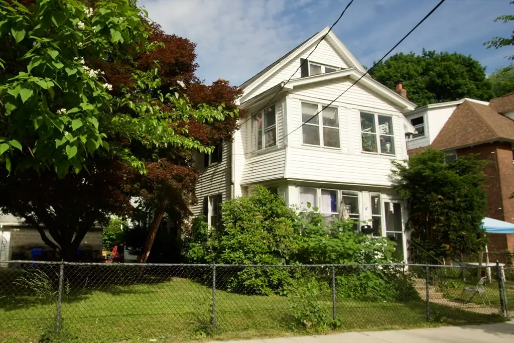 59-61 Carlisle St, Springfield, MA 01109 - #1