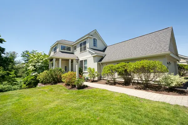 53 Carriage Hill #53, Southborough, MA 01772
