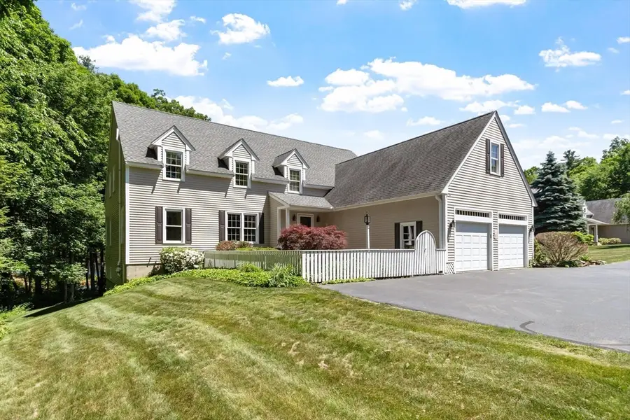 10 Iris Ct #10, Lunenburg, MA 01462 - #3