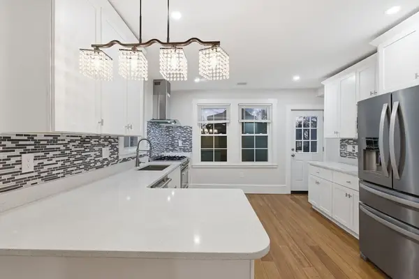 318 Concord Ave #2, Cambridge, MA 02138