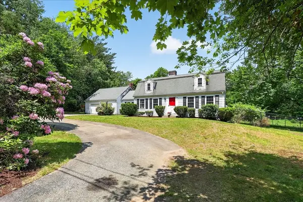 17 Old Meeting House Lane, Norwell, MA 02061