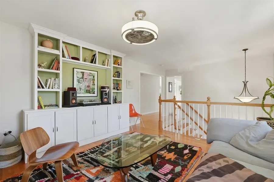 10 Slocum Farm Dr, Dartmouth, MA 02747 - #2