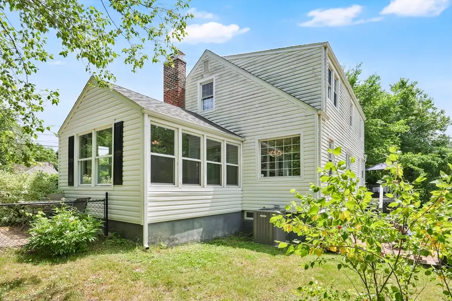 378 Roosevelt Ave, Springfield, MA 01118 - #3