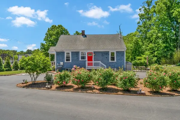 181 Beechwood St, Cohasset, MA 02025