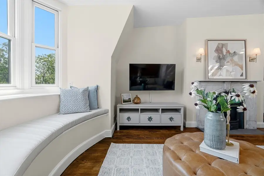 7 Concord Sq #4, Boston, MA 02118 - #3