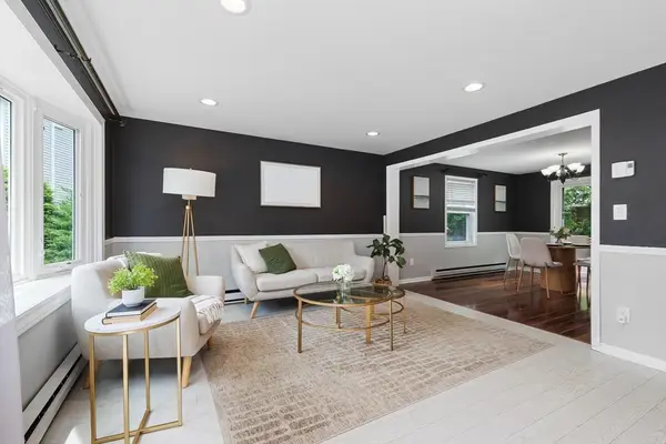 29 Northwoods Cir #29, Woburn, MA 01801