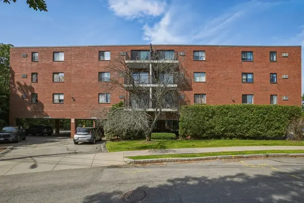 209 Riverview Ave #5, Newton, MA 02466