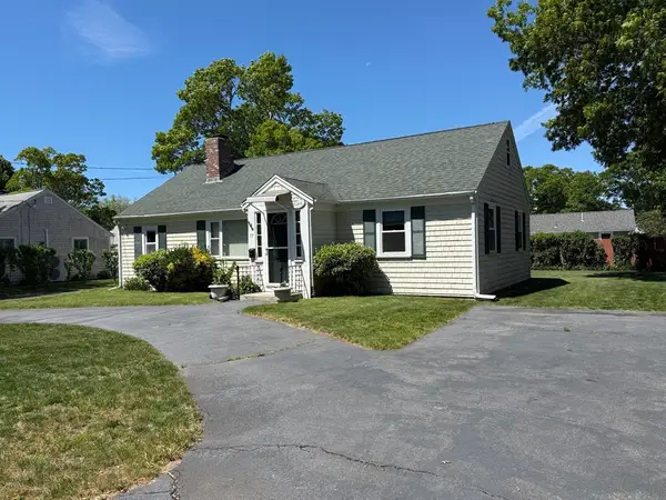 77 Pine Grove Rd, Yarmouth, MA 02601