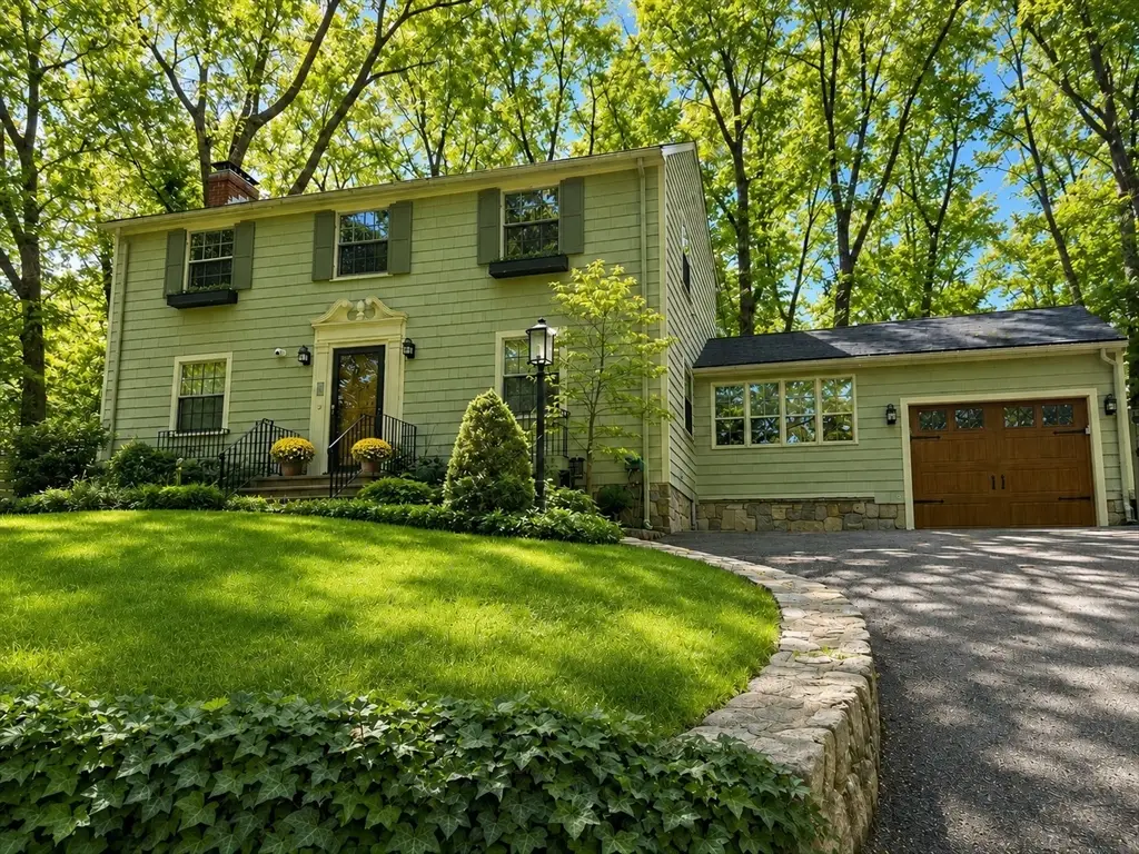 34 Blossomcrest Rd, Lexington, MA 02421 - #1