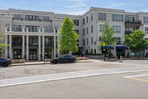 580 Washington Street #304, Wellesley, MA 02482