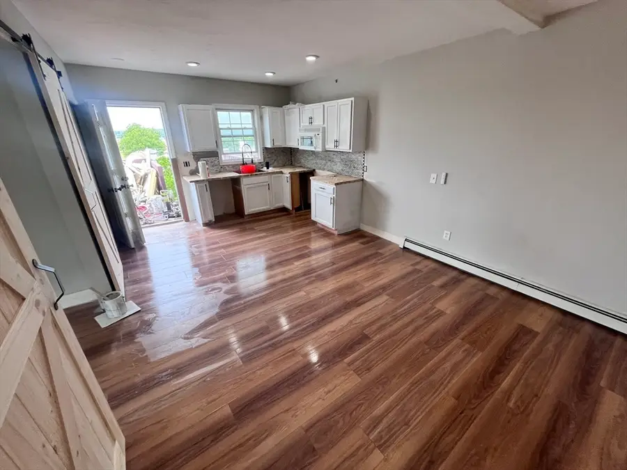 131 Stewart #3B, Fall River, MA 02720 - #3