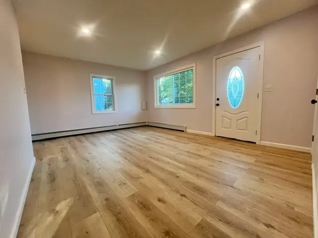 27 Dubois St, Springfield, MA 01151 - #3