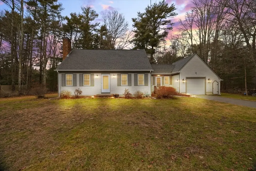 10 Bayberry Ln, Mattapoisett, MA 02739 - #1