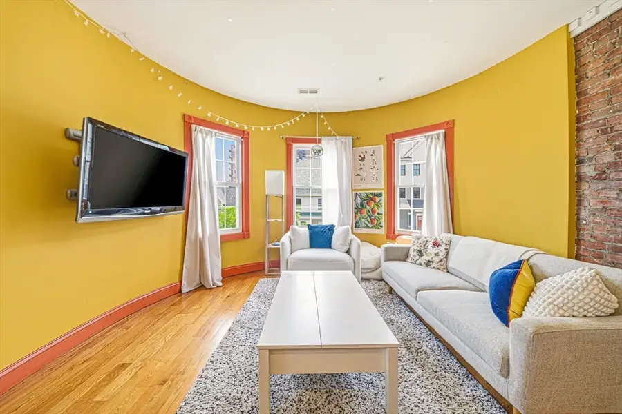 12-14 Everett St #202, Boston, MA 02134 - #2