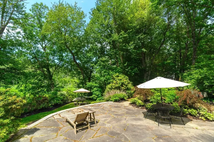 18 Wood Street, Southborough, MA 01772 - #2