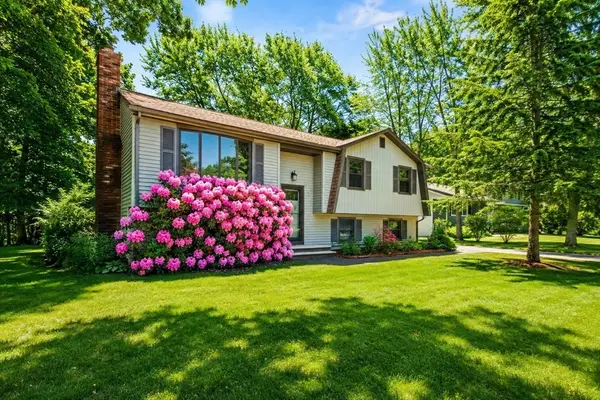 41 William Kelly Rd, Stoughton, MA 02072
