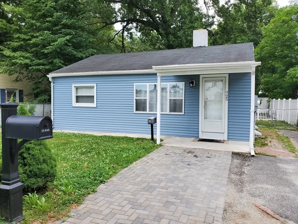 725 Bay St, Springfield, MA 01109 - #1