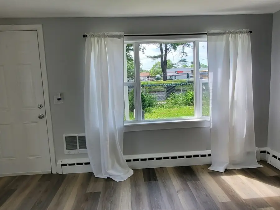 725 Bay St, Springfield, MA 01109 - #2