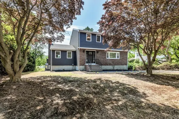 53 Walnut St, Saugus, MA 01906