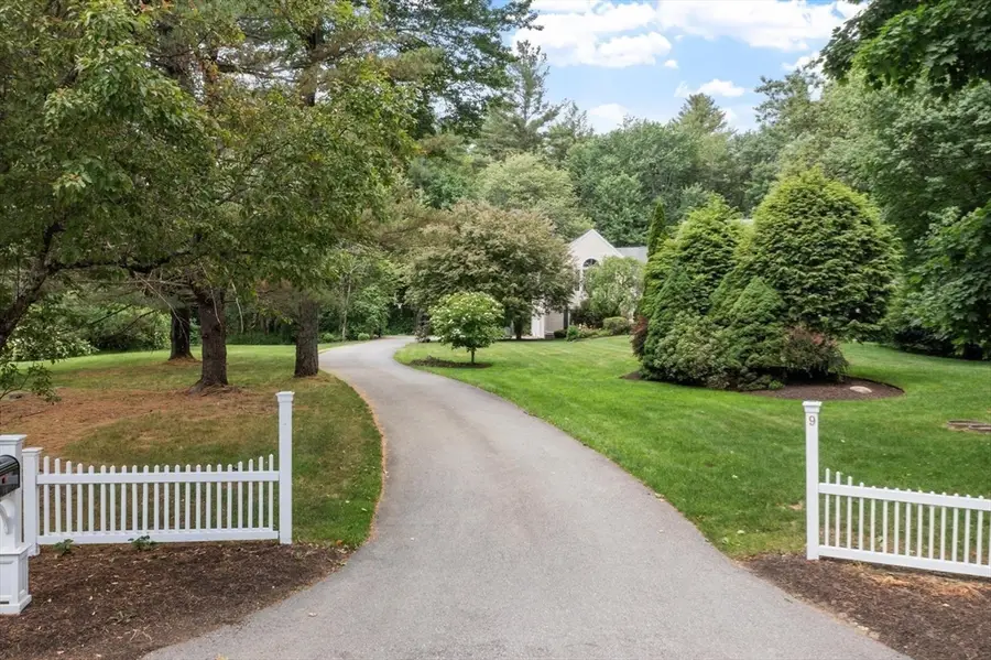 9 Ladyslipper Ln, Acton, MA 01720 - #2
