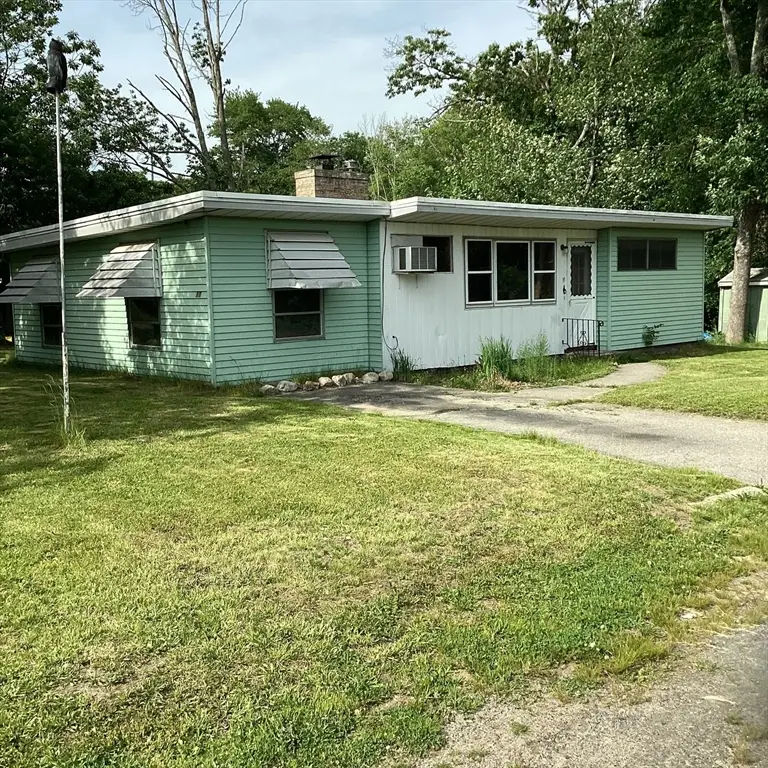 11 Montauk, Brockton, MA 02301 - #1