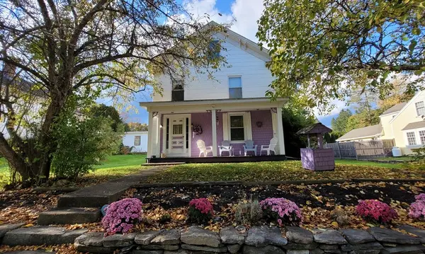 50 Grove St N, Barre, MA 01005