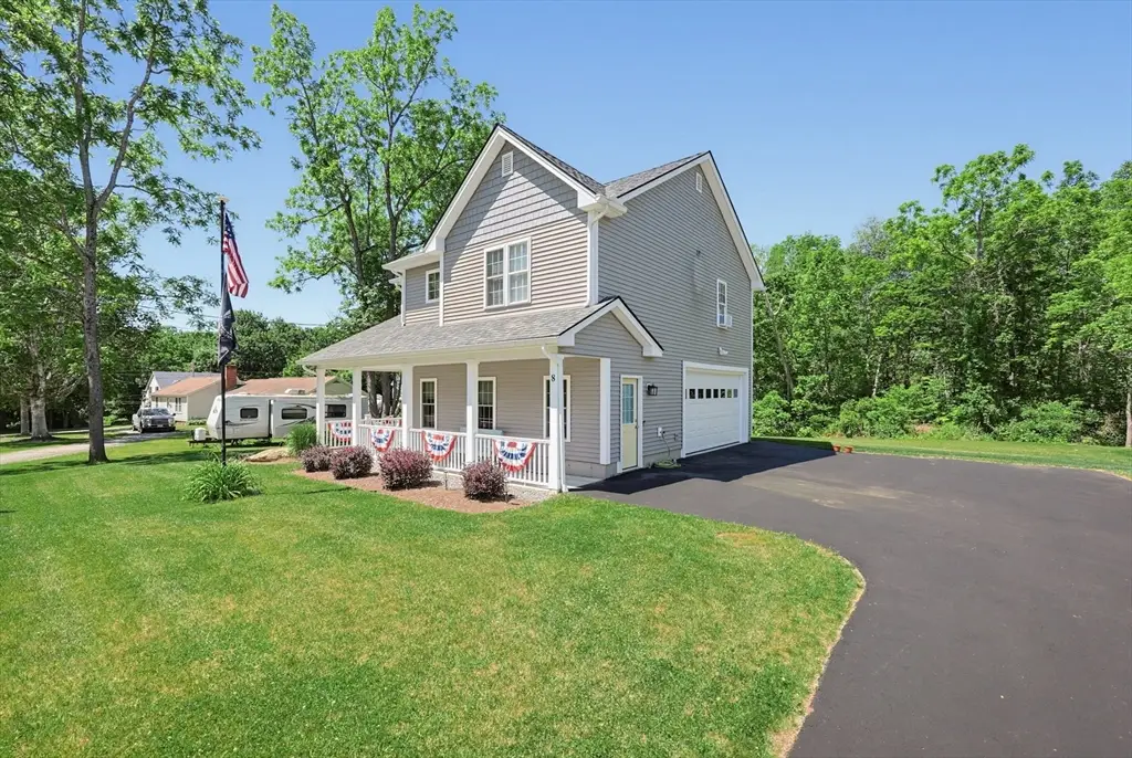 8 Union St, North Brookfield, MA 01535 - #1