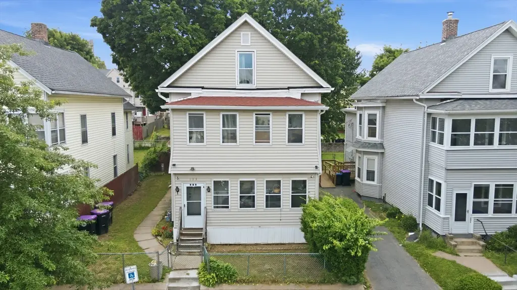 133 Oak St, Holyoke, MA 01040 - #1