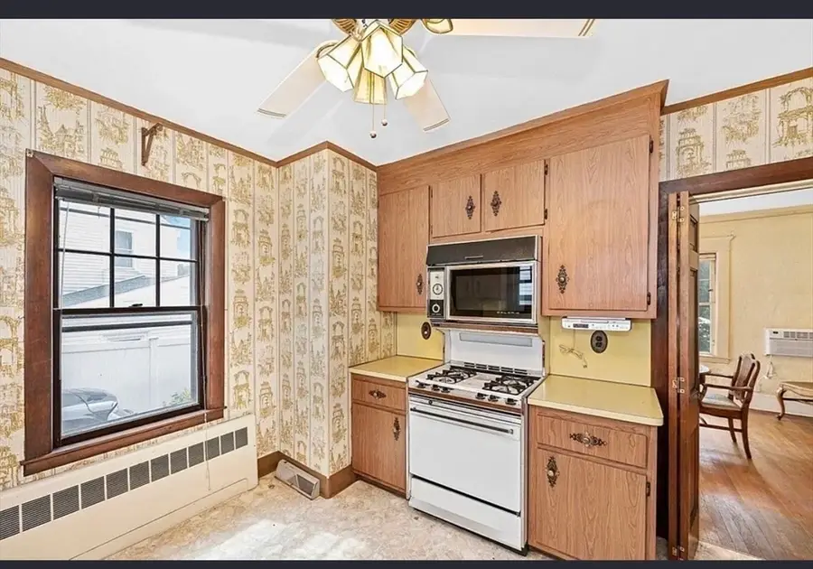 2084 Washington St, Newton, MA 02462 - #2