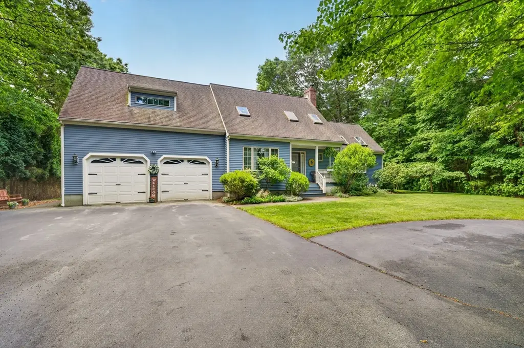 42 Medeiros Ln, Dartmouth, MA 02747 - #1