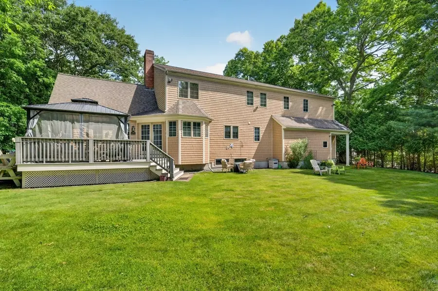 42 Medeiros Ln, Dartmouth, MA 02747 - #3