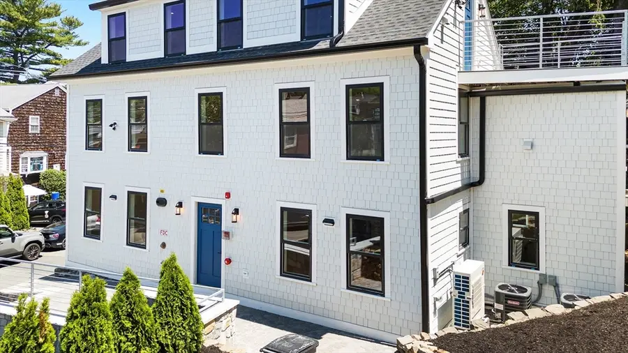 290 Washington St #B, Marblehead, MA 01945 - #3