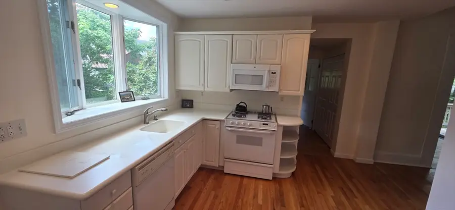 16 Columbia Ave, Newton, MA 02464 - #3