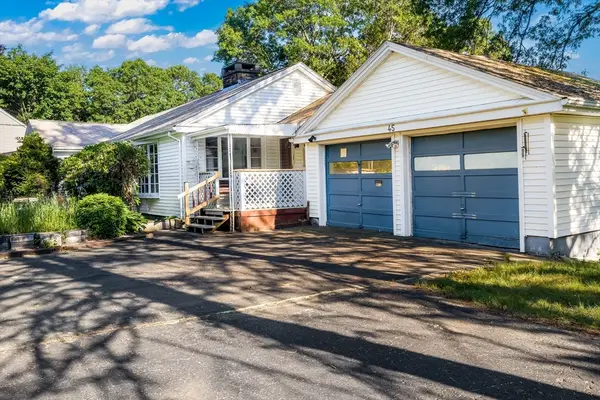 45 Indian Hill Rd, Worcester, MA 01606