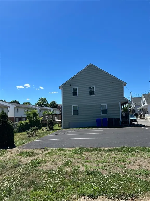 35-37 Pine St Court, Springfield, MA 01105 - #3
