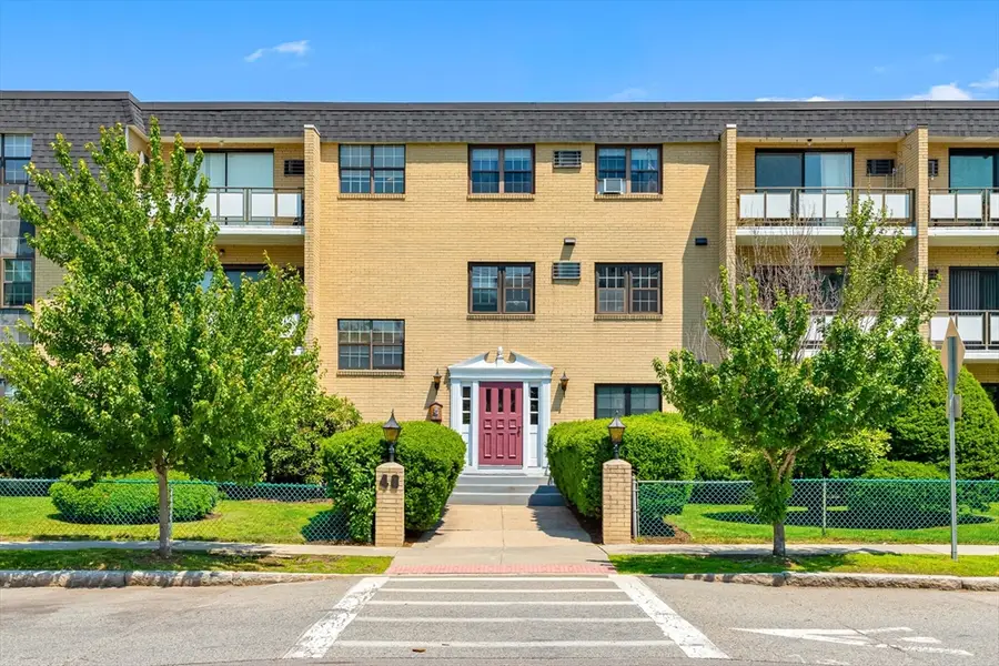 48 Bigelow Ave #28, Watertown, MA 02472 - #3
