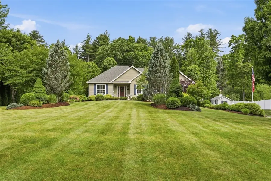 413 Batchelor St, Granby, MA 01033 - #3