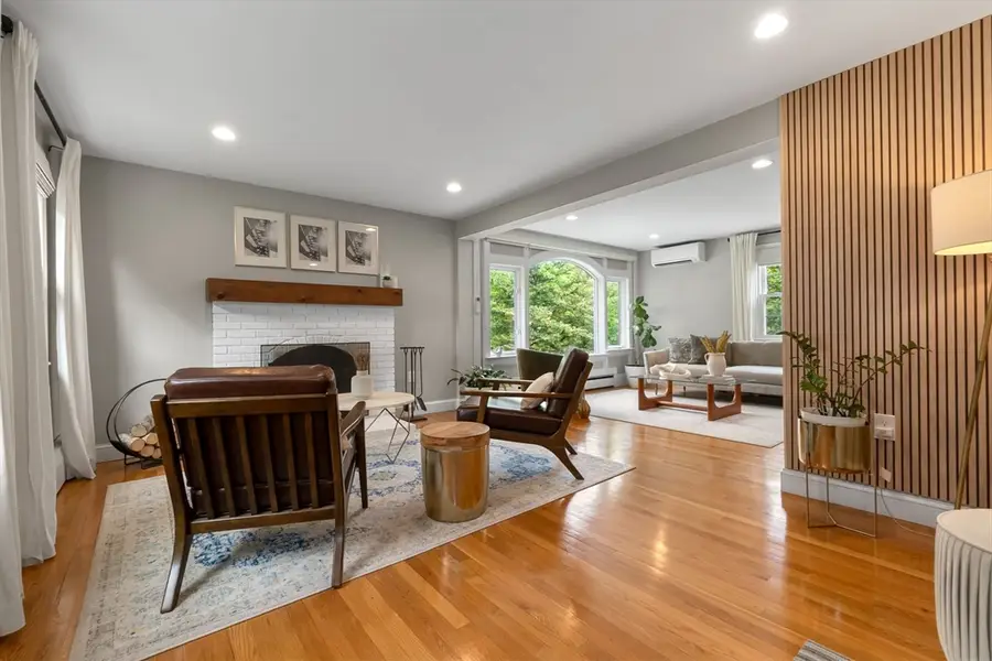 42 Hale St, Newburyport, MA 01950 - #3