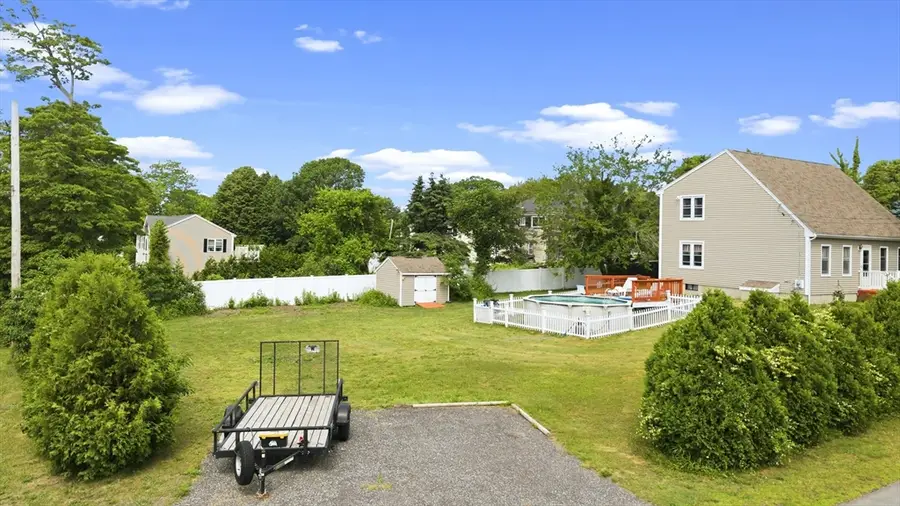 55 John St, Acushnet, MA 02743 - #3