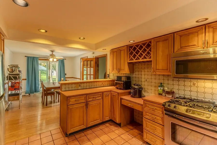 68 Davis Rd., Westport, MA 02790 - #3