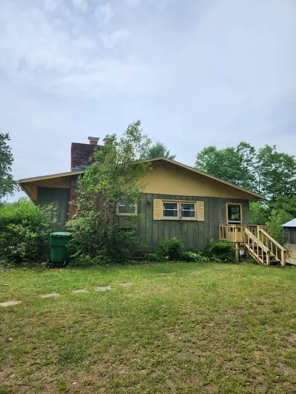 133 Woodlawn Rd, Athol, MA 01331