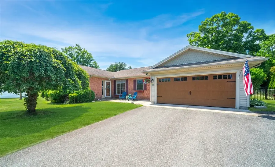 28 Parker St, East Longmeadow, MA 01028 - #2